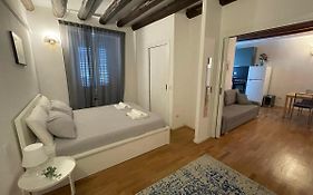 Tortona, 12 - Tra Fashion E Design